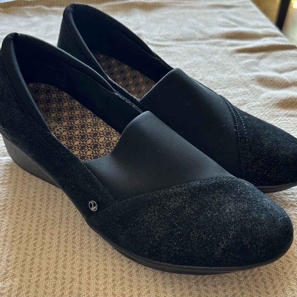 Black Slip-On Wedge Shoes